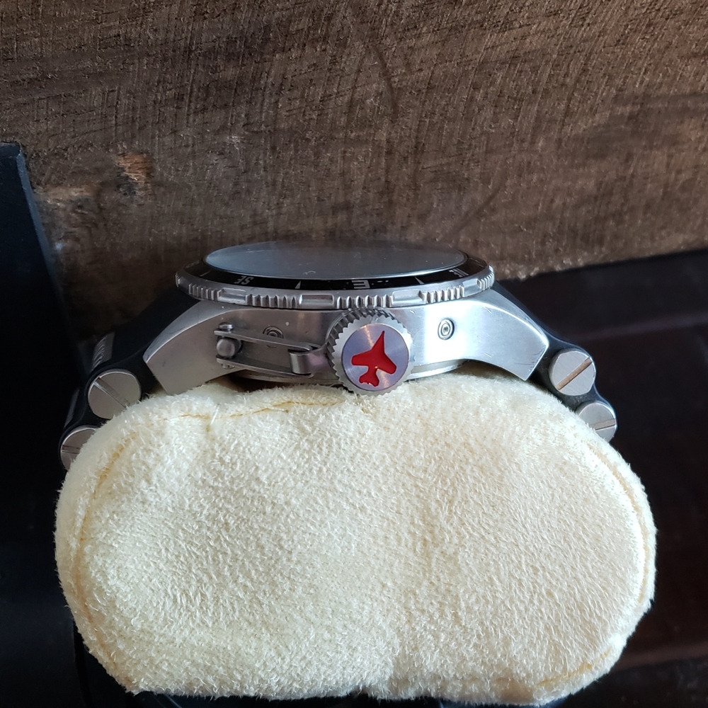 Invicta Aviator - Picture 5 of 10